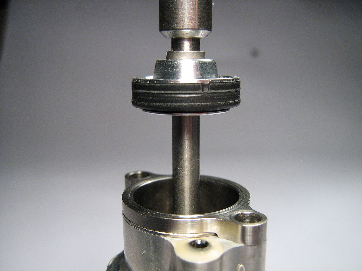 F1 Pneumatic Valve Spring, a closer look